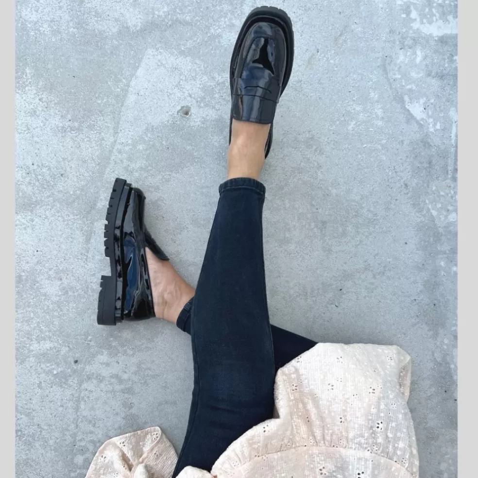 Copenhagen Shoes CHAMPAGNE AND MONDAY - Black Patent*Dame Loafers