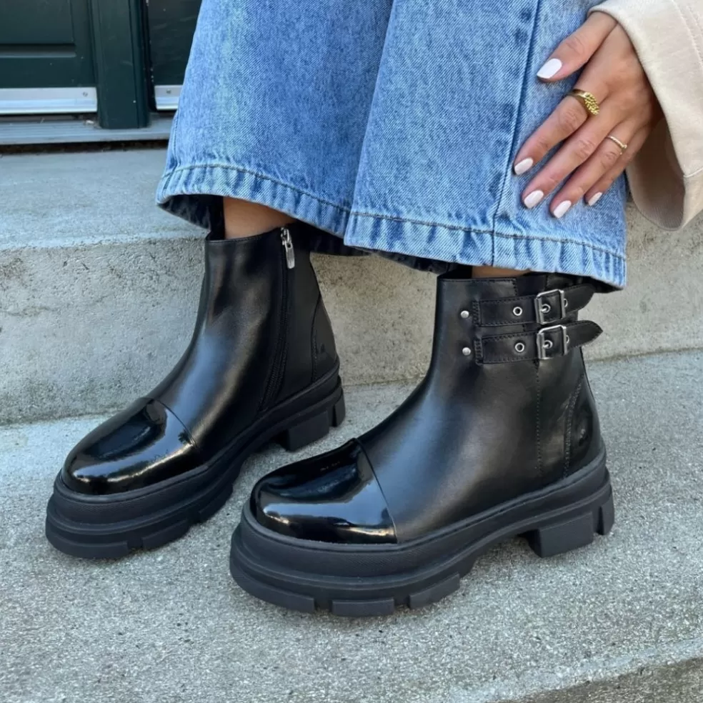 Copenhagen Shoes FOLLOW THE WAY - Black Patent*Dame Chelsea Boots | Ankelstøvler